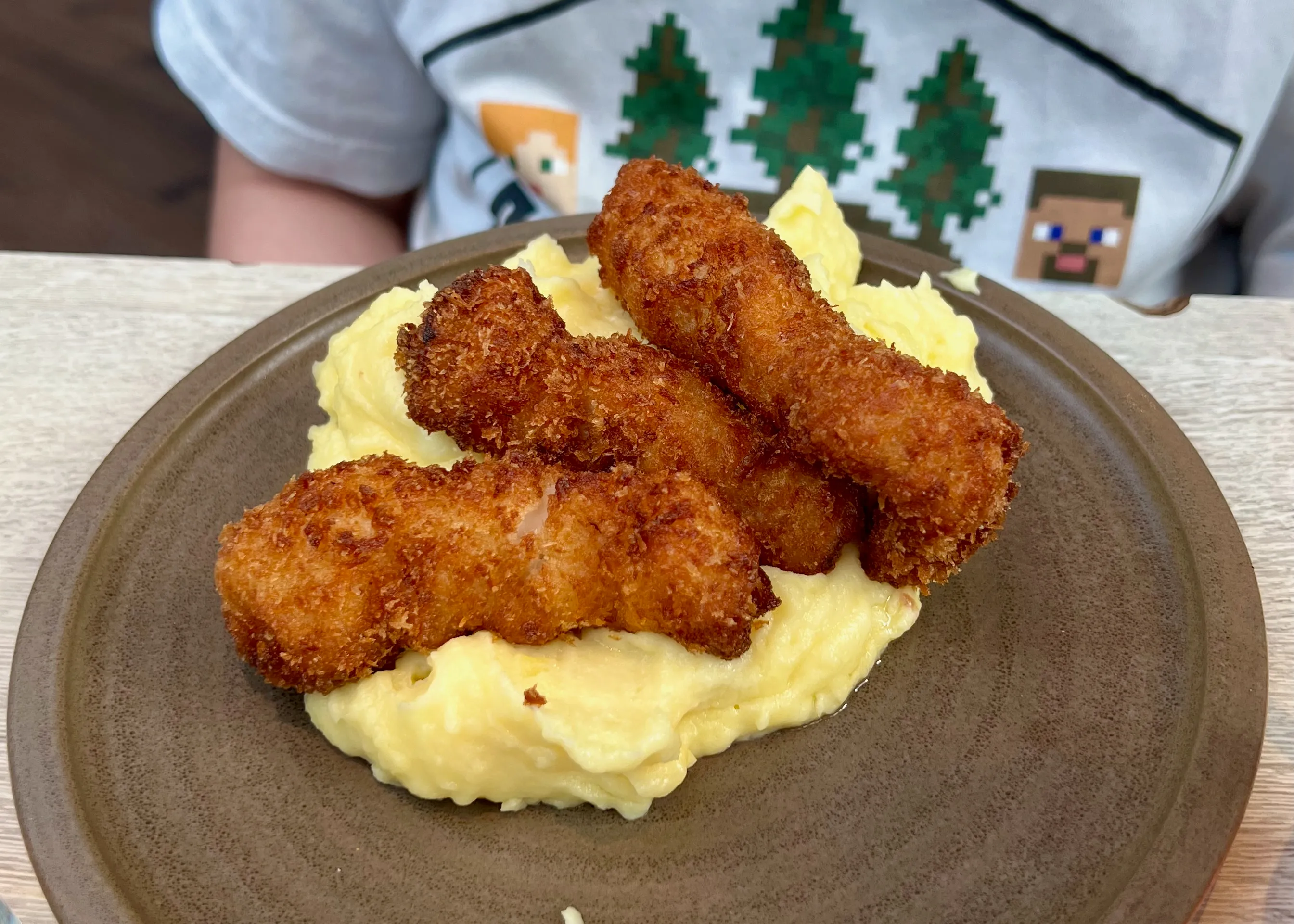 Kid's fish goujons and mash